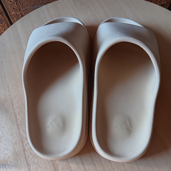 Adidas YEEZY Slide Bone 2020 - Picture 2 of 13